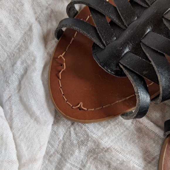 Sandals - Picture 3 of 4